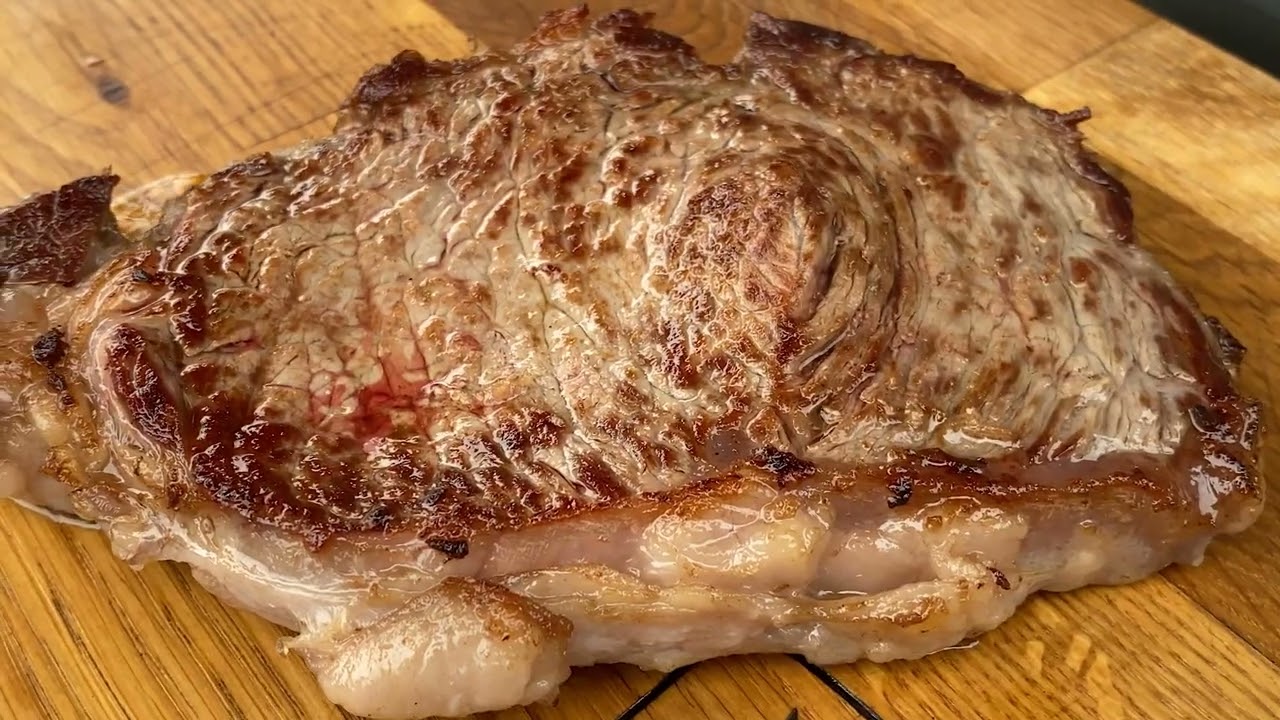 New York Strip Mr Beefy cottura in padella con Tallow