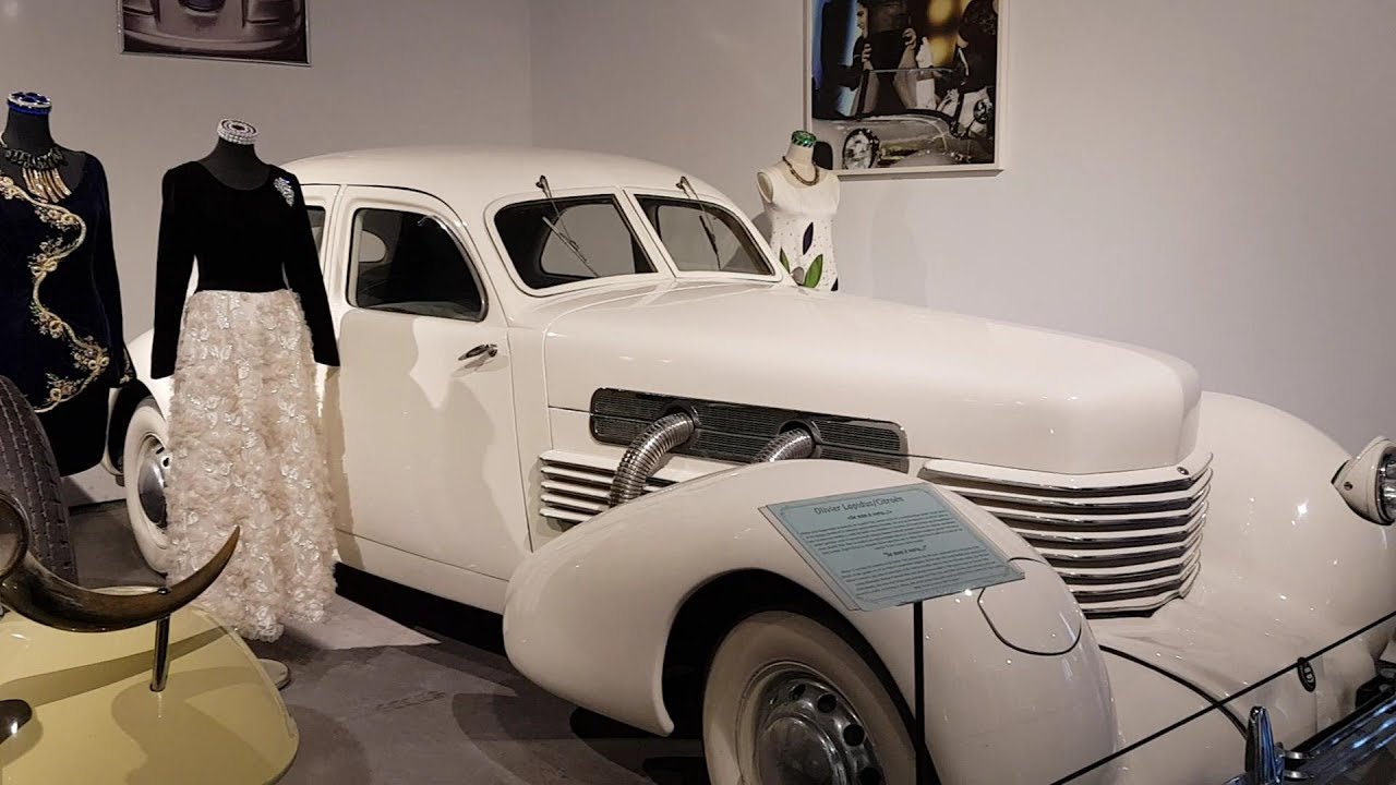 MUSEO AUTOMOVIL&Iacute;STICO Y DE LA MODA (M&aacute;laga)