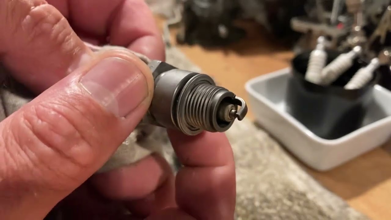 AutoKerzen Reinigung mit 20% Essig. Super leicht und sch&uuml;tzt der Isolator .
