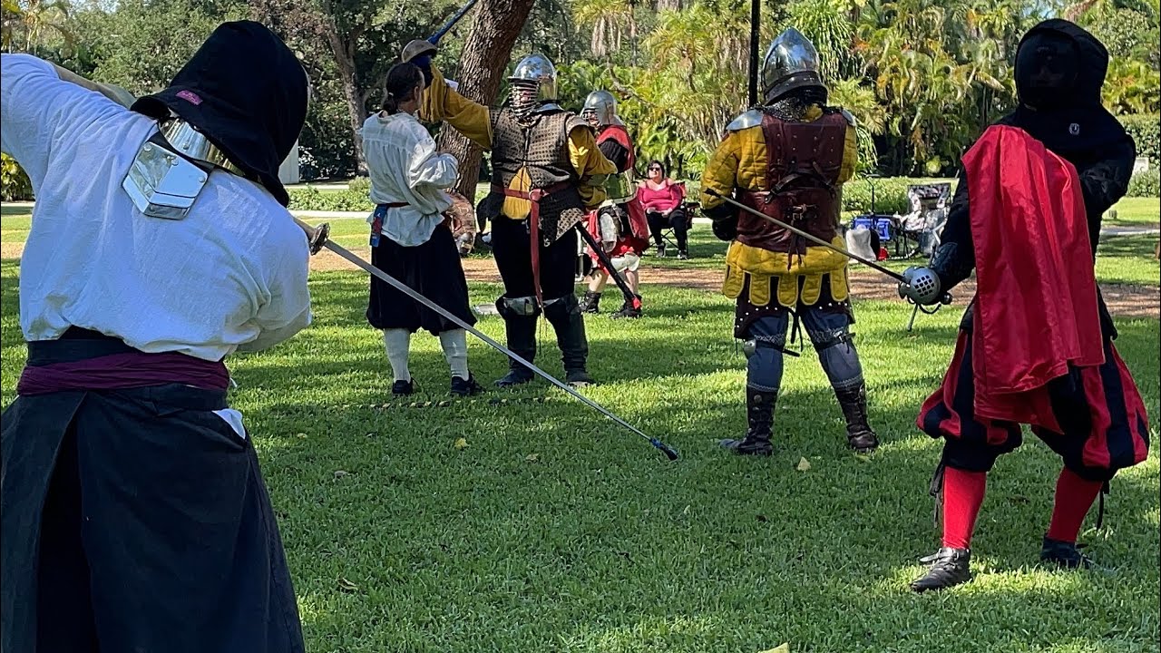 Ropera y capa vs Nodachi (Rapier and cape vs Nodachi)