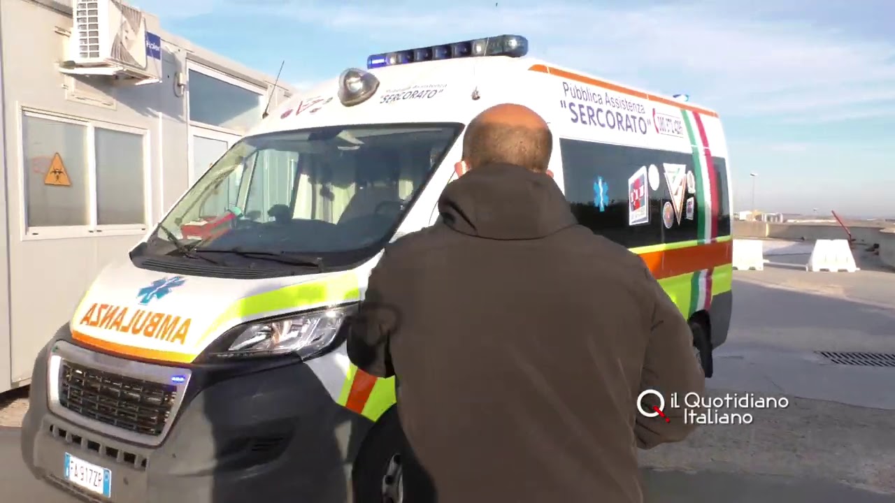 Coronavirus Bari, mancano posti letto emergenza-urgenza in tilt: la giornata nera del 118