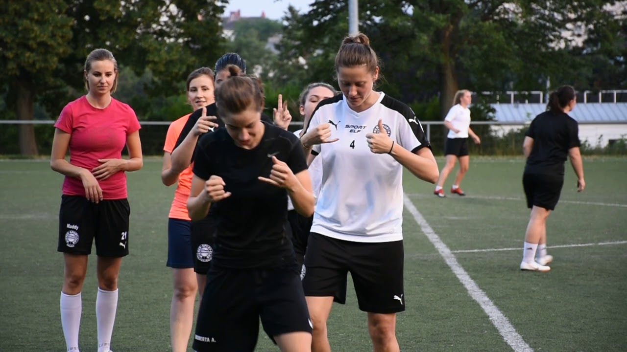 Wiener Sport-Club Frauen Training - Training für Gehirn und Geist - Fingerübung