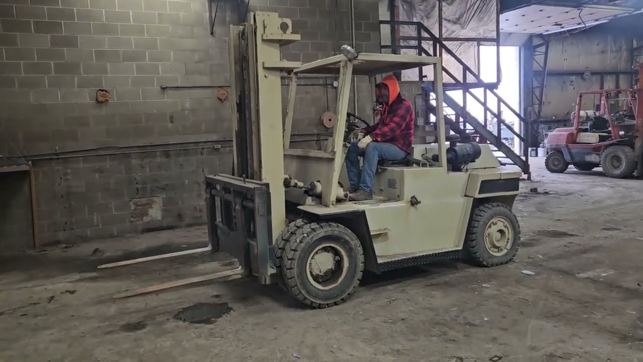 Allis-Chalmers Forklift - Selling on BigIron Auctions - Jan. 14, 2026
