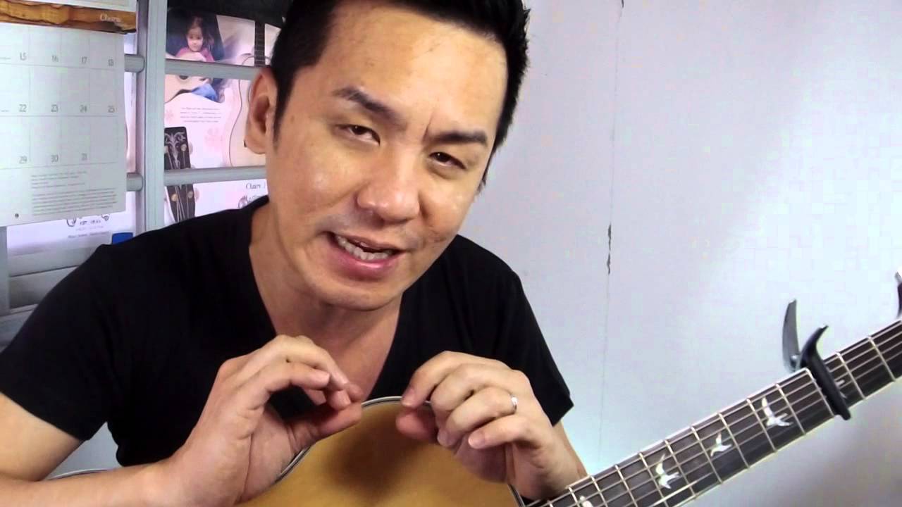 PRS SE Angelus Custom cutaway Guitar Review in Singapore