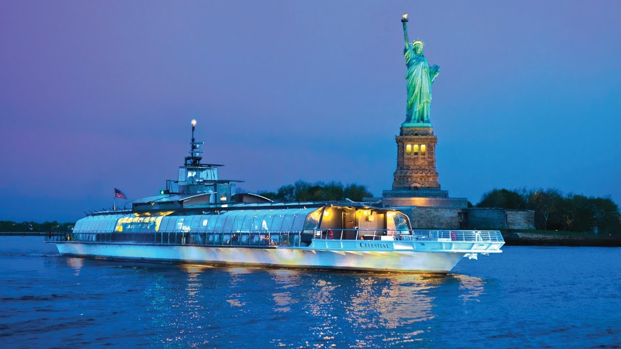 Bateaux Dinner Cruise in New York City, USA