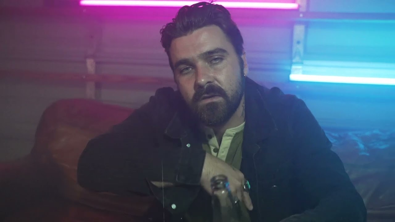 Hueston – What You Waiting On (Official Music Video)