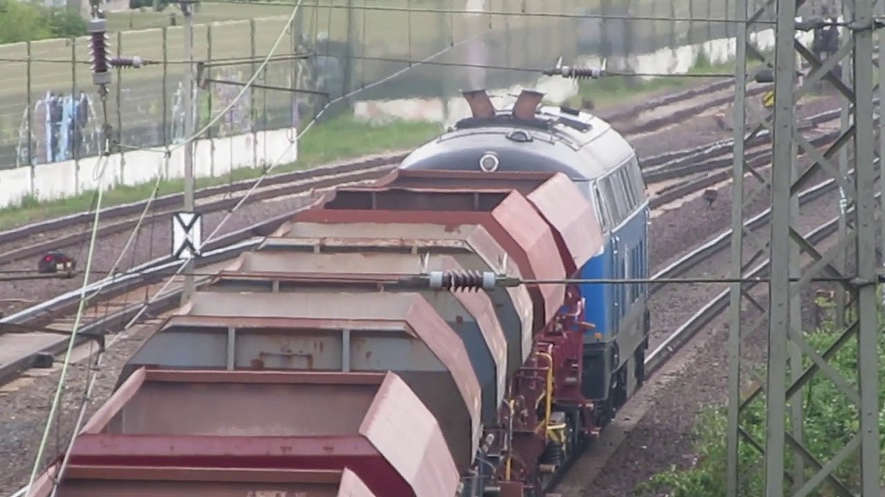 Die blaue in der orangen Hochburg 218 201bei BBL,ne 151 und 218 Randale in B&uuml;ckeburg