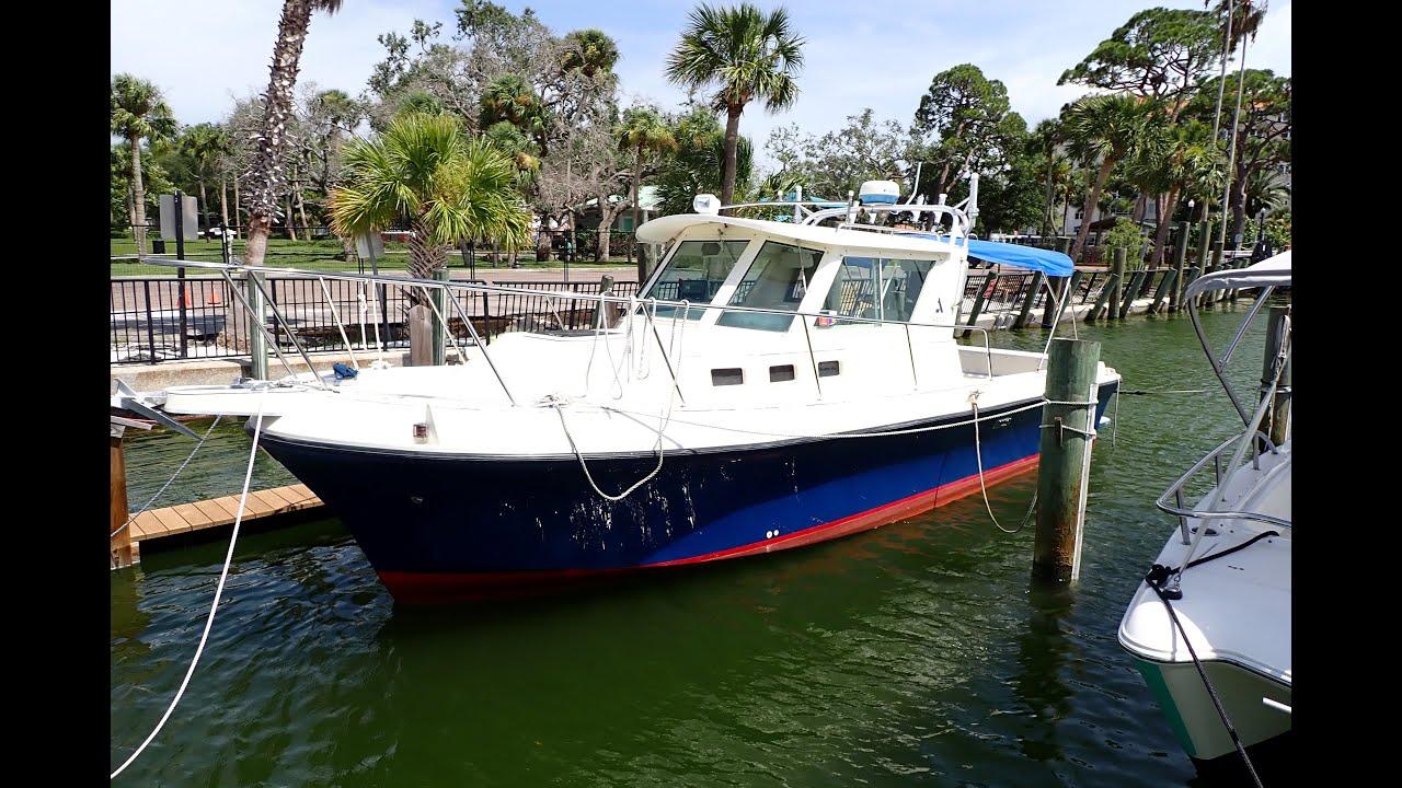2000 Albin 28 Tournament Express for Sale