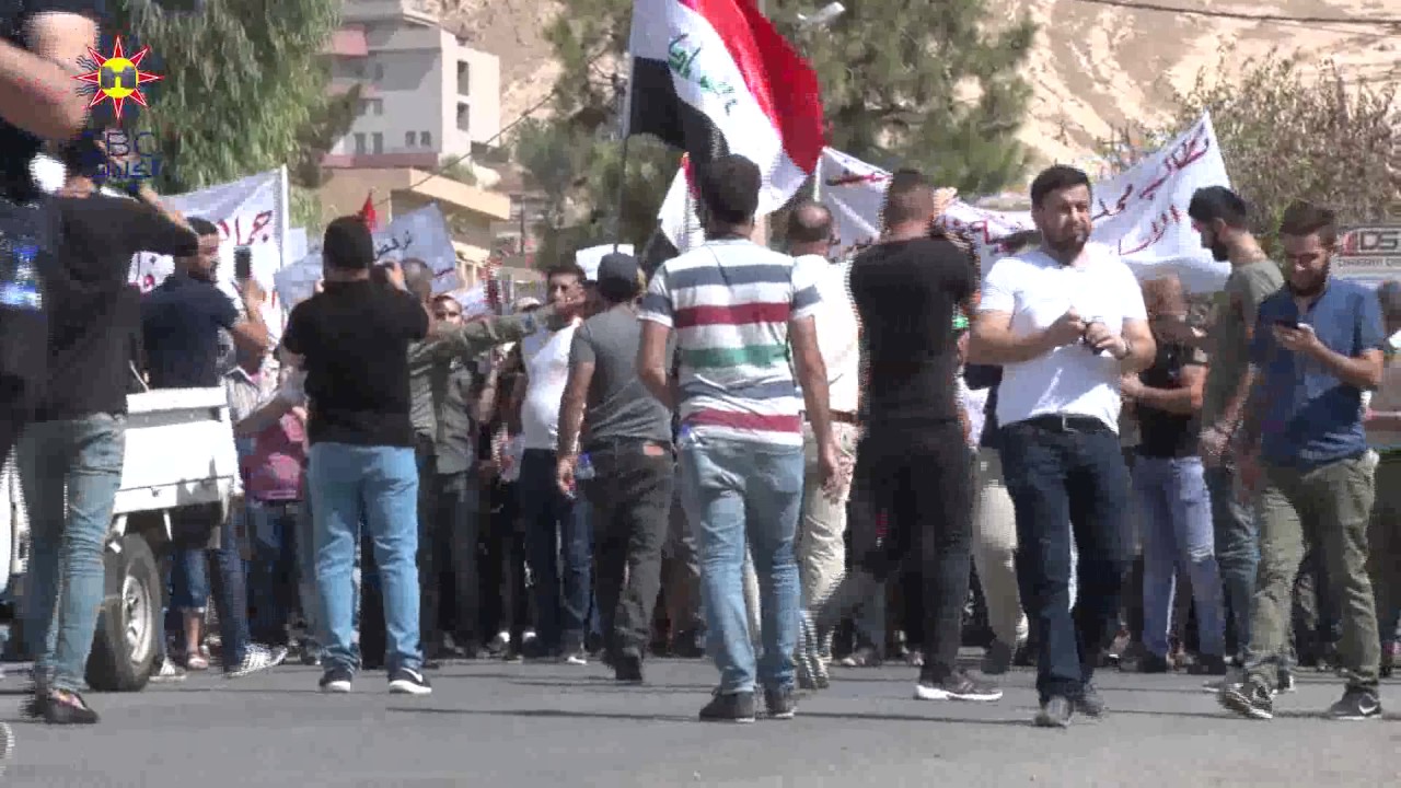 مسيرة لأهالي القوش الى مجلس الناحية للمطالبة بإعادة السيد فائز جهوري لمنصبه