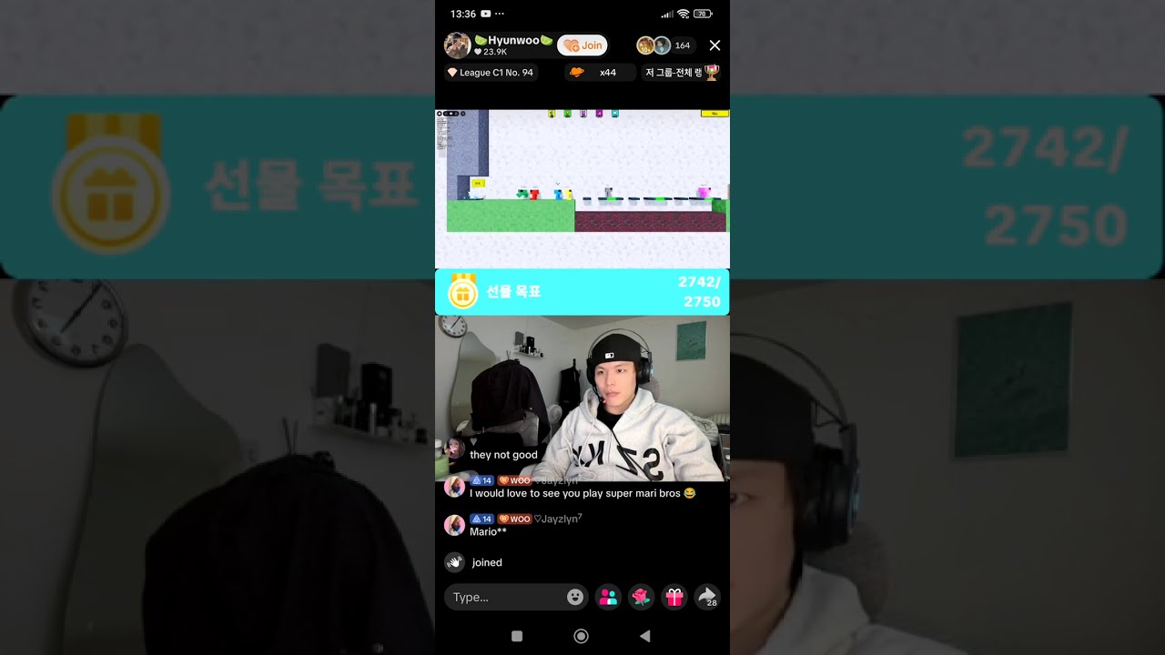 Hahaha he's locked in Roblox too 😭😂😂..so funny 🤣🤣