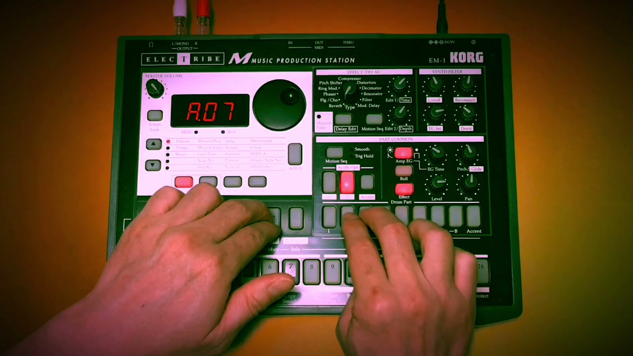 #023 Korg Electribe EM-1
