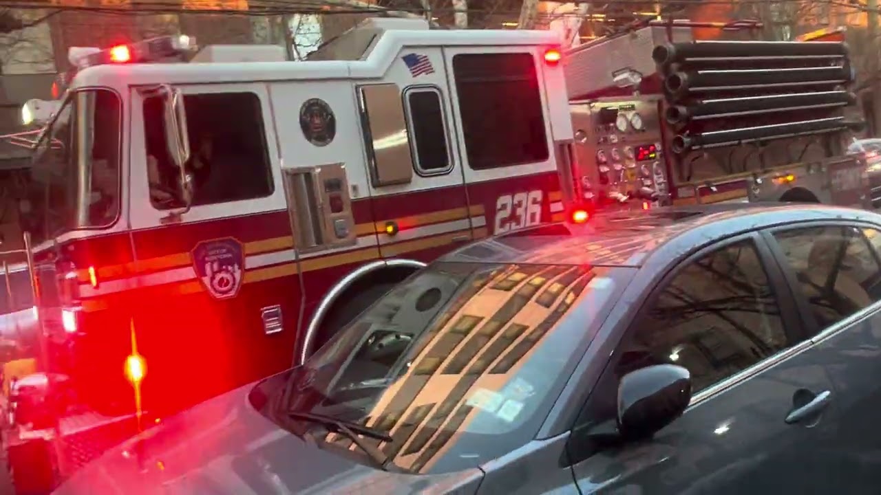 FDNY UNITS ON SCENE OF A ODOR OF SMOKE IN THE 9TH FLOOR. E236 E332 E293 L175 B39) TL 120 TL 107