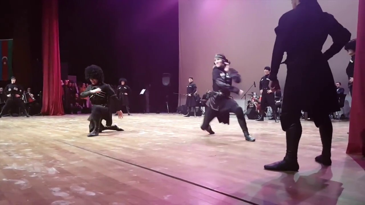 Kazbeguri, ყაზბეგური - Georgian dancers & Kafkas Kartalları