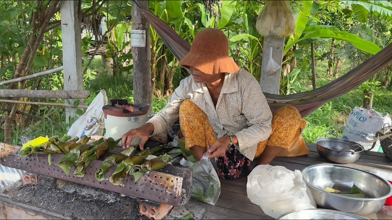 នំអន្សម អាំង / Grilled Sticky Rice Wrapped Banana Leaf, Cambodian Snacks Collection