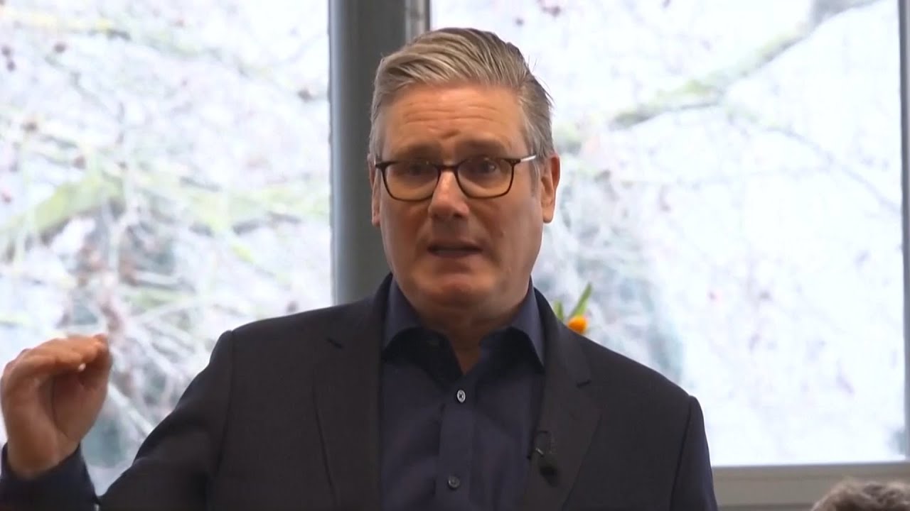 Starmer looking at Australian-style social media ban for teens