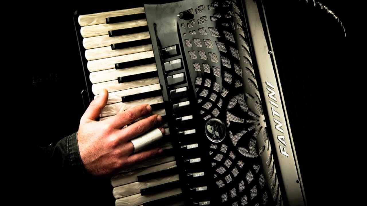 Kashmir (Led  Zeppelin cover) Koby Israelite (Asphalt Tango,2013)