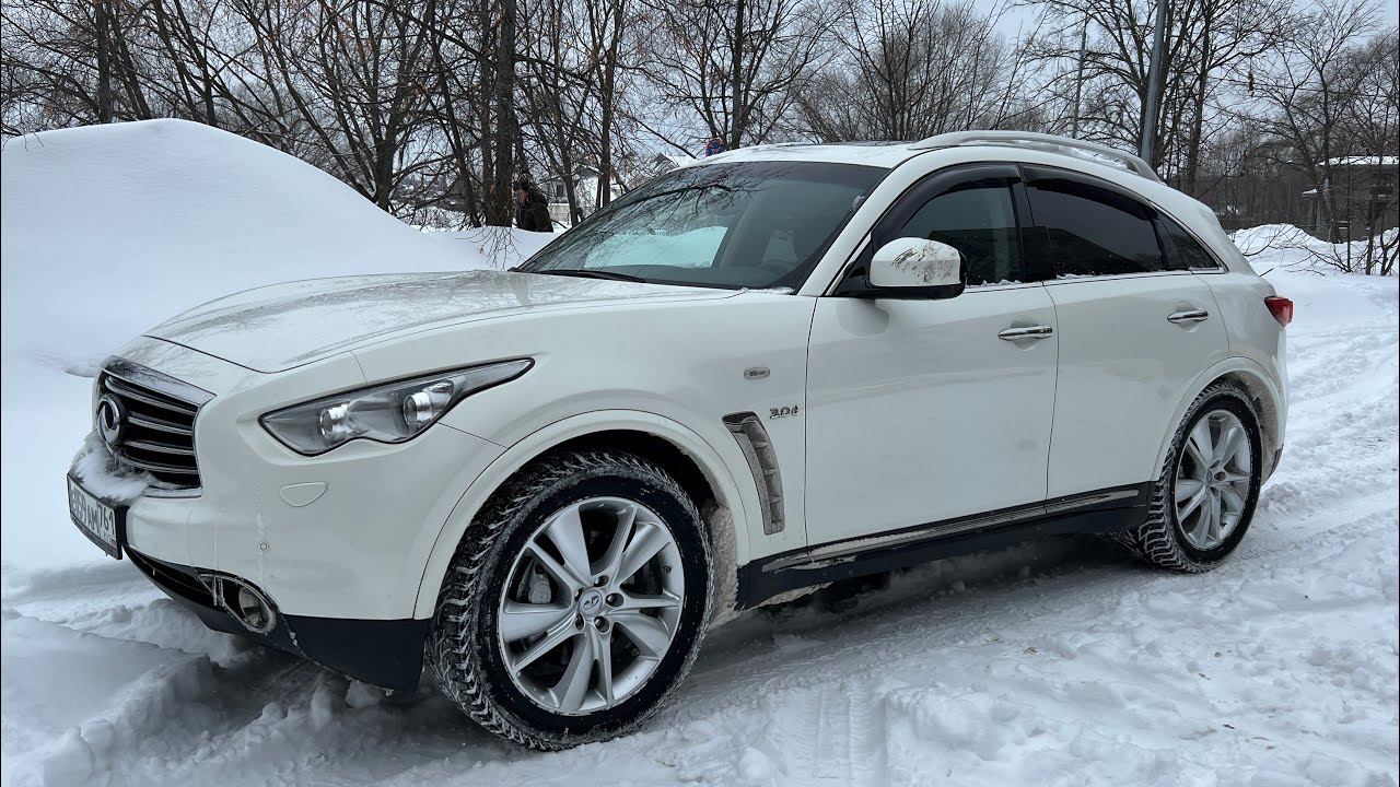 Infiniti QX70 2014г, 3.0d - 238лс. цена 2.500.000 рублей.