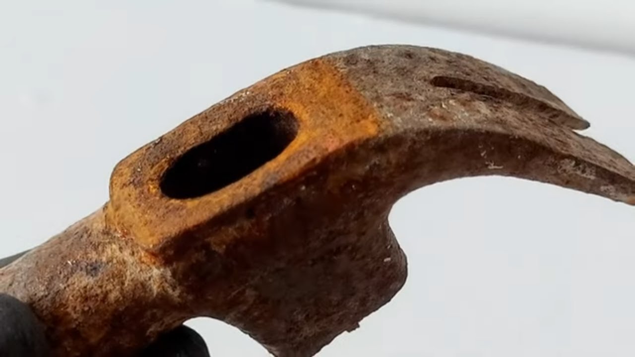 Old rusty hammer RESTORATION