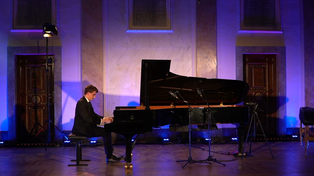 Claude Debussy - Etude no. 5  - Pour les Octaves (Jan Olesz)