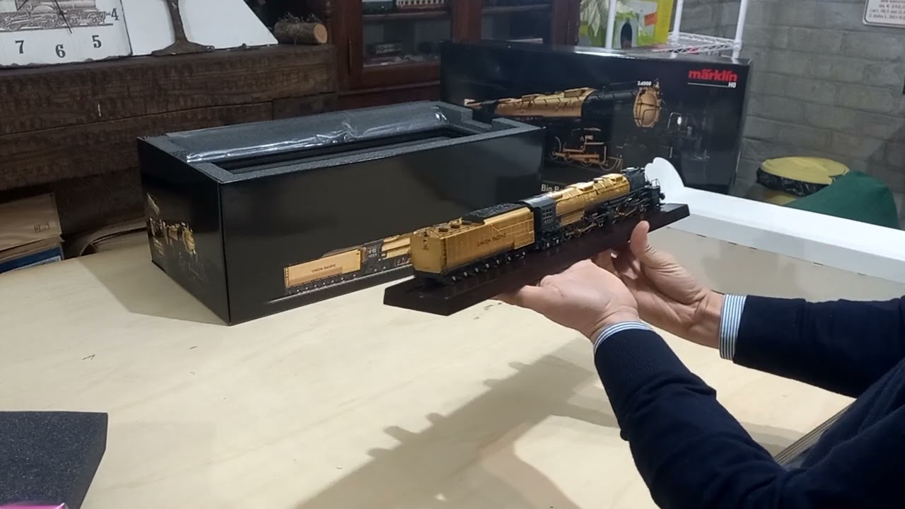 Unboxing Marklin BIG BOY GOLD 39400