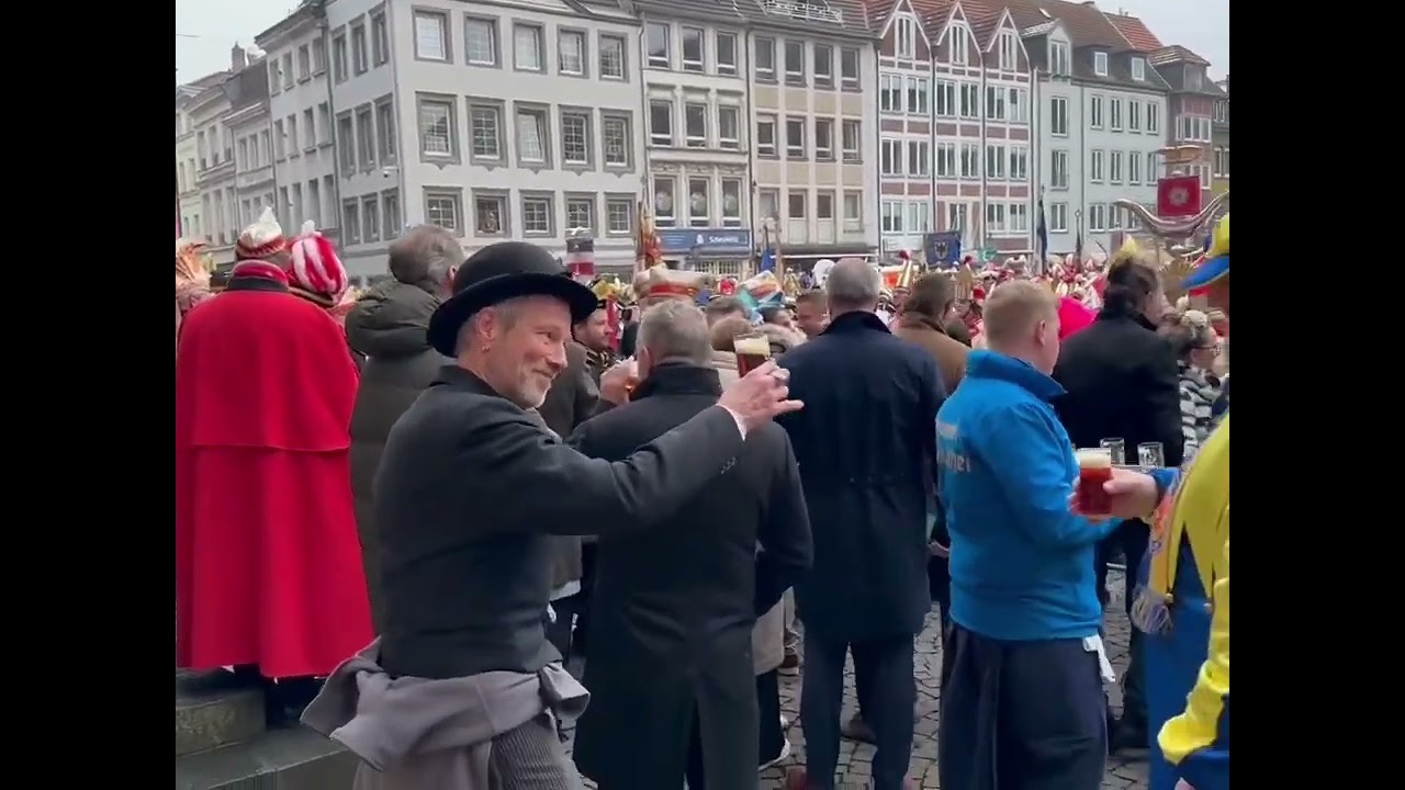 Düsseldorf am 11.01.2025 - Auftakt der Feierlichkeiten zu 200 Johr - Hütt on wie et wor!“ am Rathaus