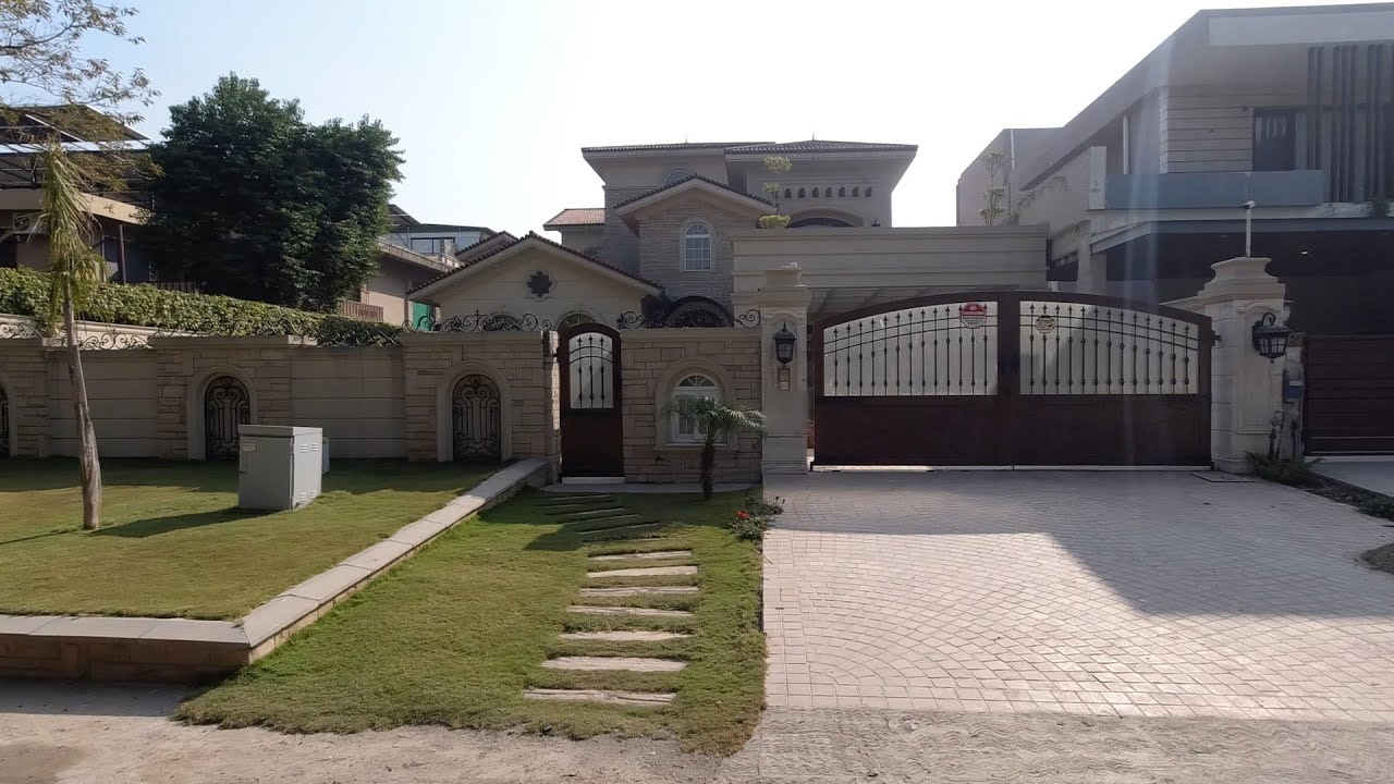 2.1 KANAL HOUSE FOR SALE IN F-6 ISLAMABAD