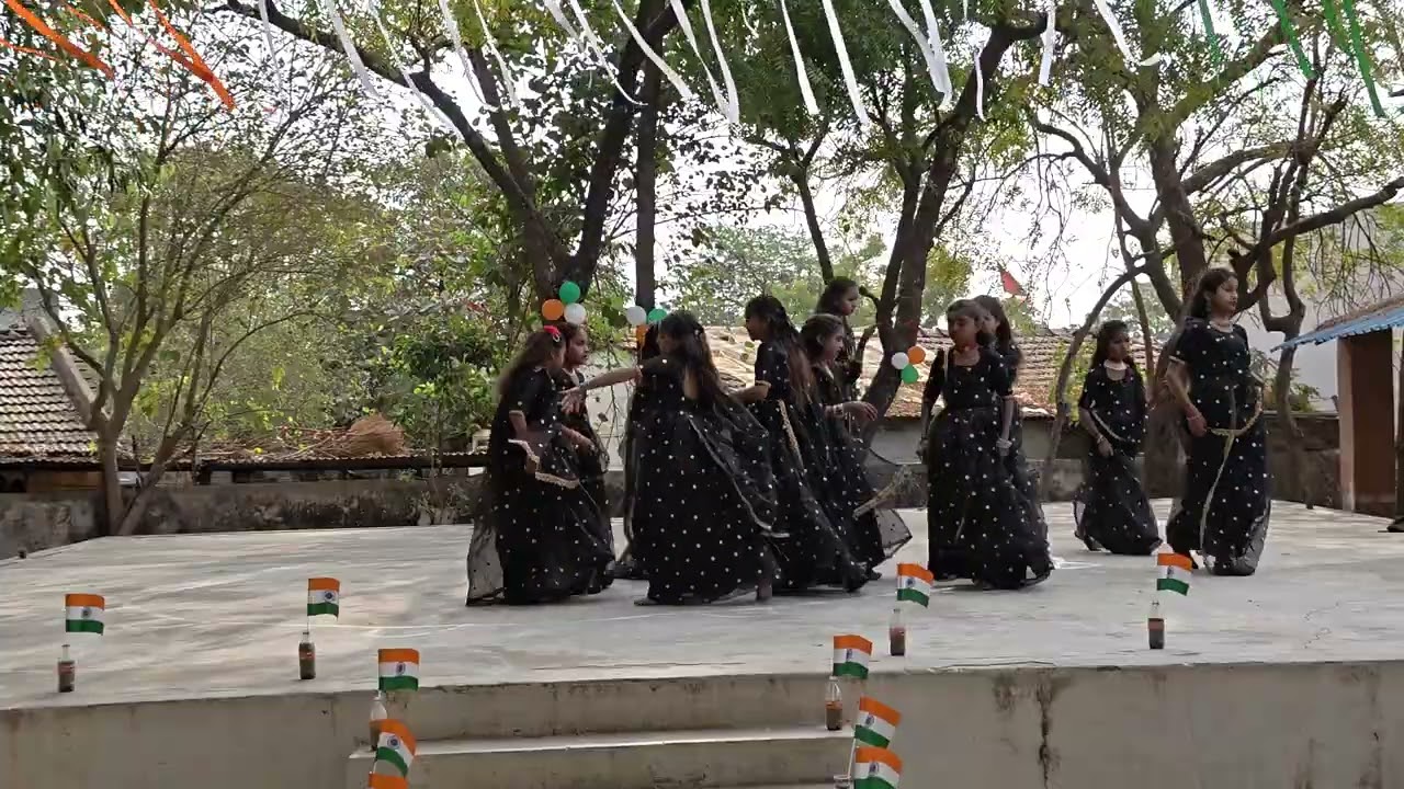 માધવ મારા મોહનજી કાળા કાળા કાનજી ડાન્સ 6 ટેકરા પ્રાથમિક શાળા 