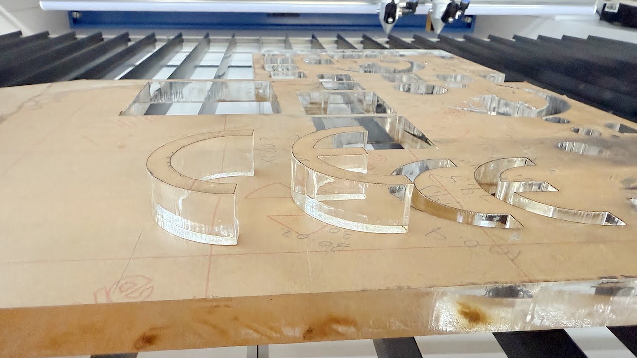 20mm Acylic Co2 Laser Cutting Machine 220W