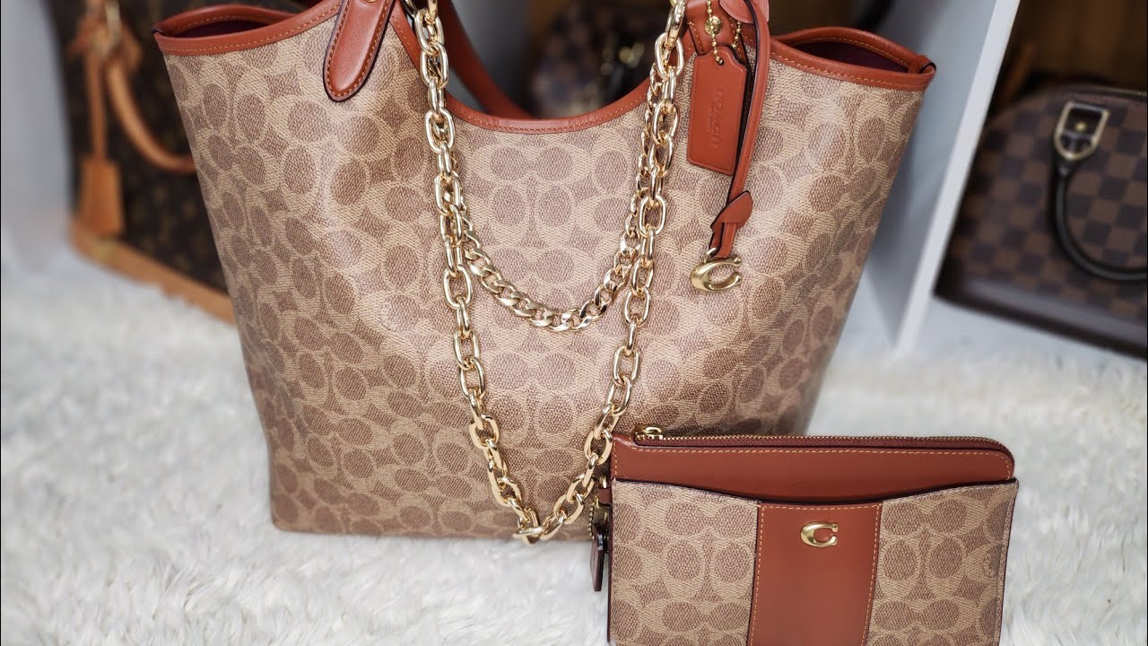 BAGTOBER: WHAT'S IN MY BAG COACH DAY TOTE