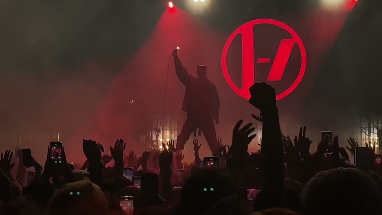 tøp - Overcompensate/Holding Onto You