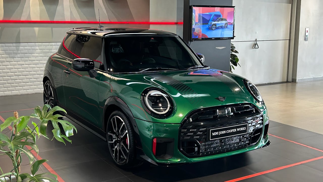 2025 NEW MINI JOHN COOPER WORKS in British Racing Green Quick Review Indonesia