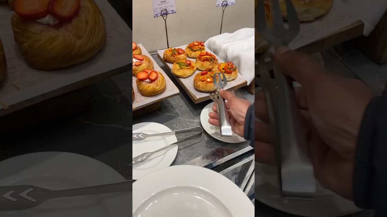 Hyatt Hotel Breakfast Buffet 😋 | Unlimited Luxury Food