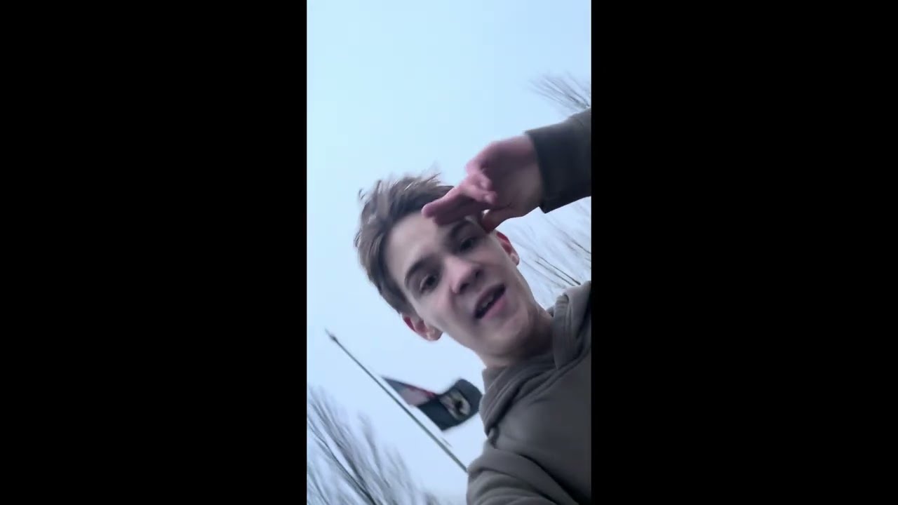 Dabbing up a stranger…*A FRIEND SAVED ME* 