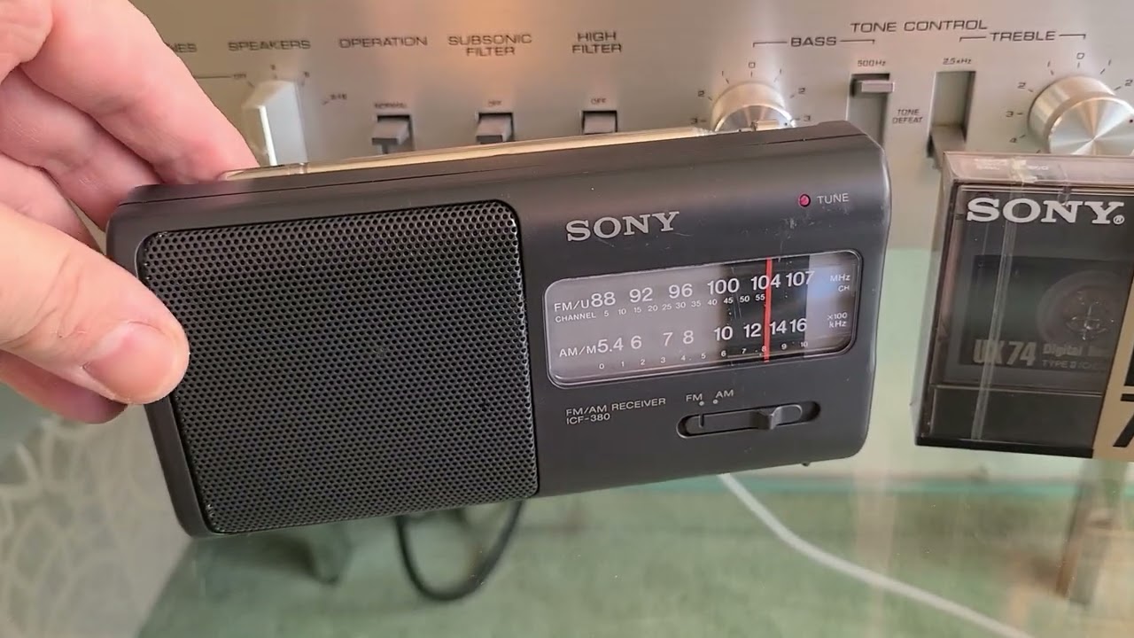FM/AM Receiver SONY ICF-380 2 Band Radio (Demo)
