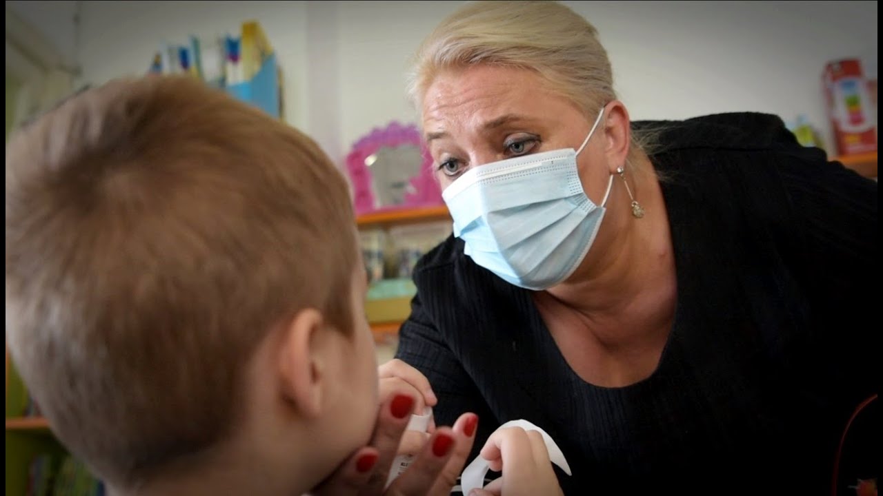 Lupta Adelei și a lui Kuky: „Nu există copii cu dizabilități și copii normali. Există doar copii“