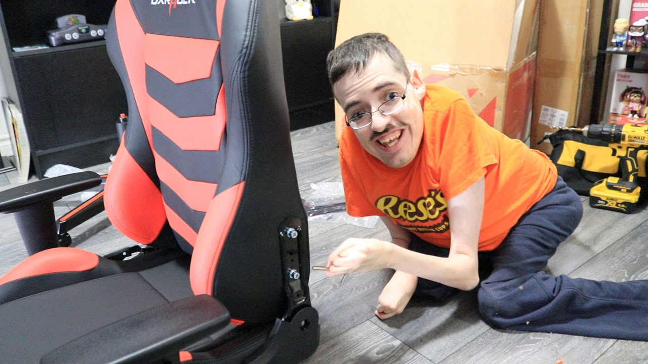 I GOT ANOTHER DXRACER CHAIR
