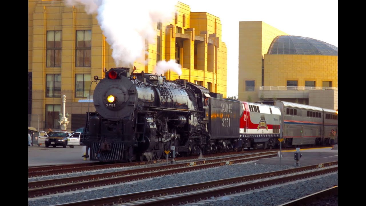 Santa Fe 3751 Steam Engine at Union Station in 4K Quality