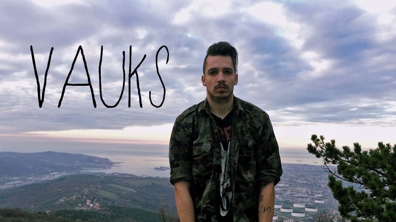 Vauks feat. Sara - Mi ni v&scaron;eč, da si mi v&scaron;eč (Official Video)