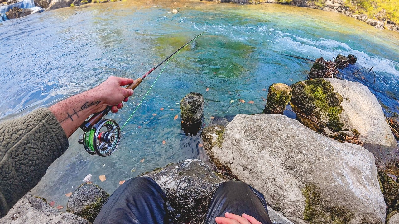 Forellenangeln im glasklaren Bach 🐟💎