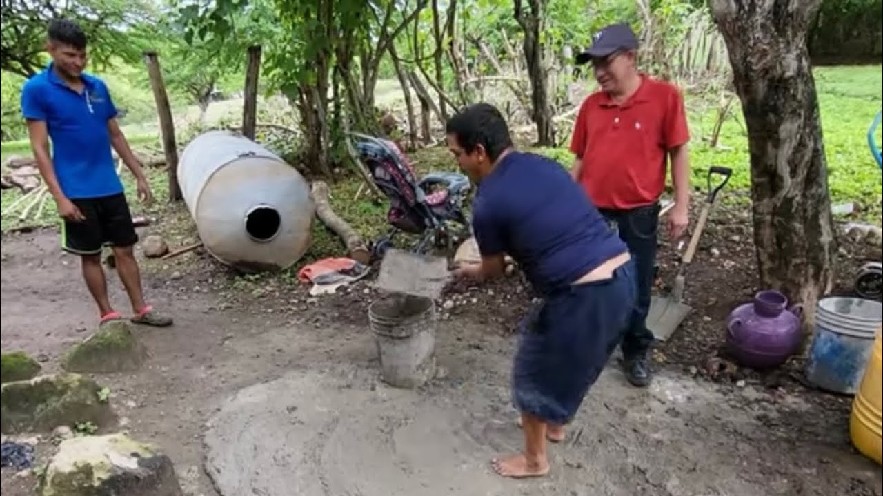Hoy si se puso a trabajar marcelinito haciendo la mescla 💪El Buen Salvadoreño