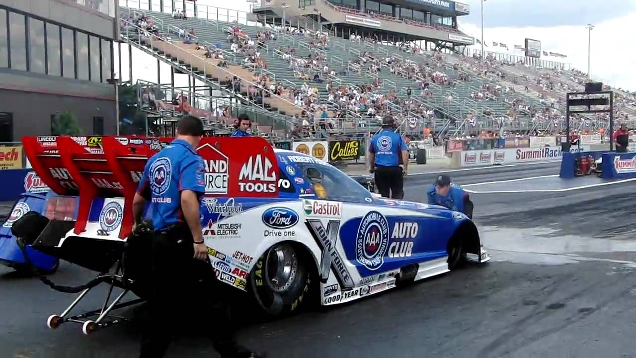 Robert Hight Funny Car Burnout