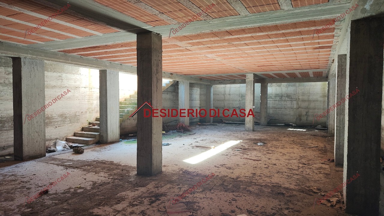 Carini: Locale Commerciale 220 Mq - Rif. VCL21423