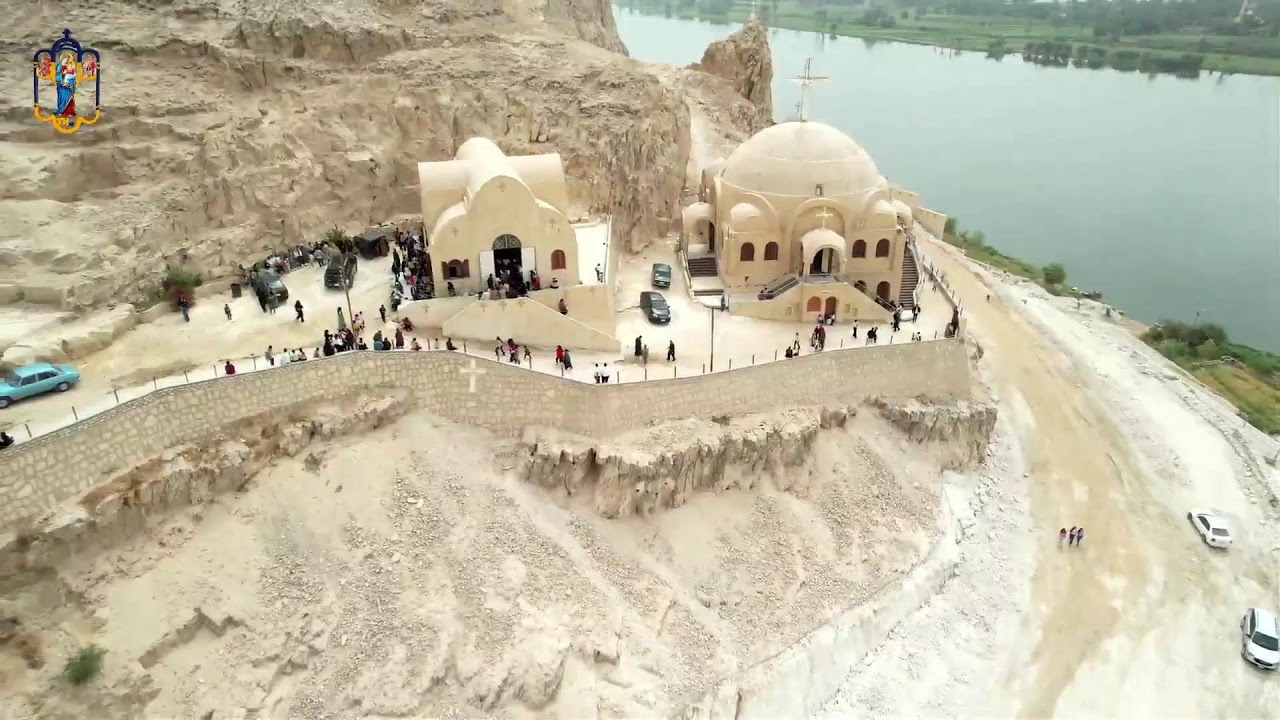 قداس الذكرى الثامنة للمتنيح مثلث الرحمات الانبا انطونيوس