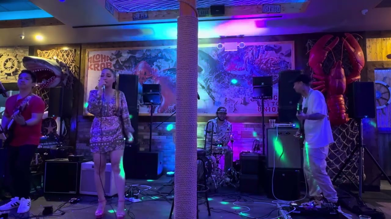 Cover of CREEP ( Arianne Aldecoa and SCINTILLA BAND ) at Aloha Krab in Union NJ