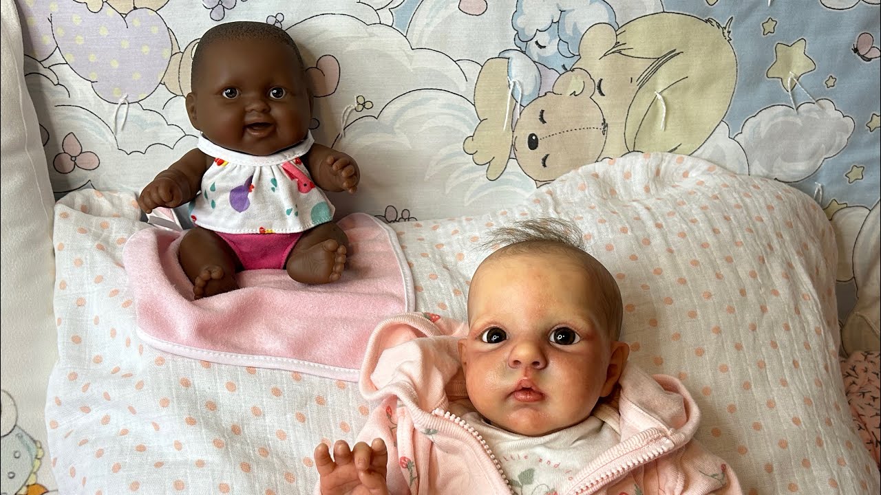 Teeny Tiny Tuesday ⁠@RebornHuggles twinning Laney and Cassie @kimdollies 