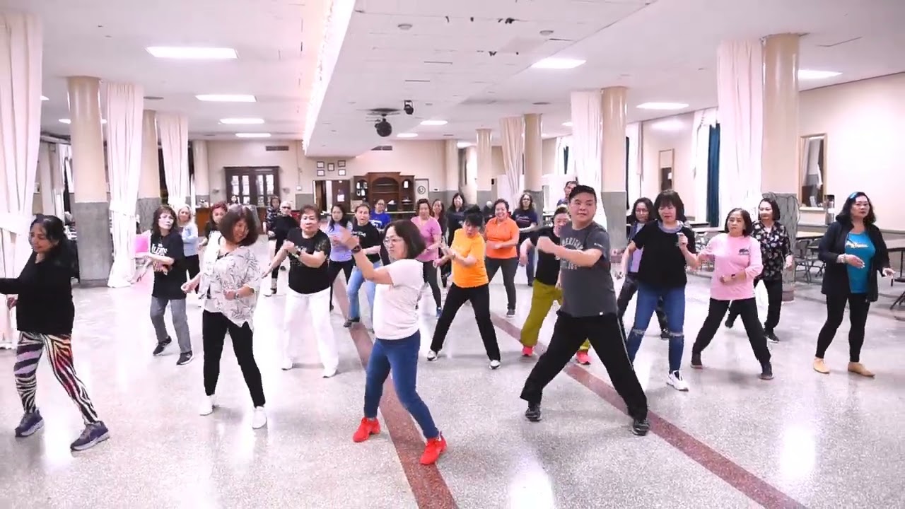 Walk of Life by Dire Straits - line dance choreographed by Gilbert Vianzon