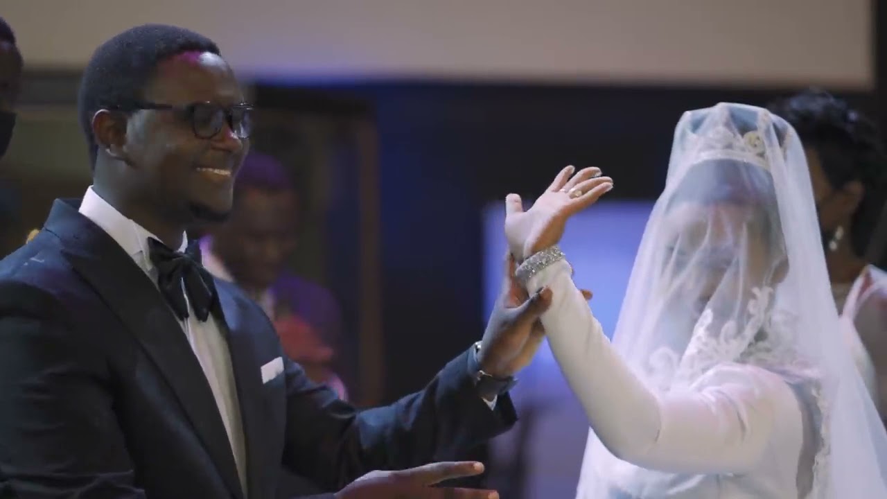 UKO UBUKWE BWA CLARISSE KARASIRA BWAGENZE / YARIRIMBIYE UMUGABO WE / MBEGA COUPLE NZIZA 💖💖💖 URUKUNDO
