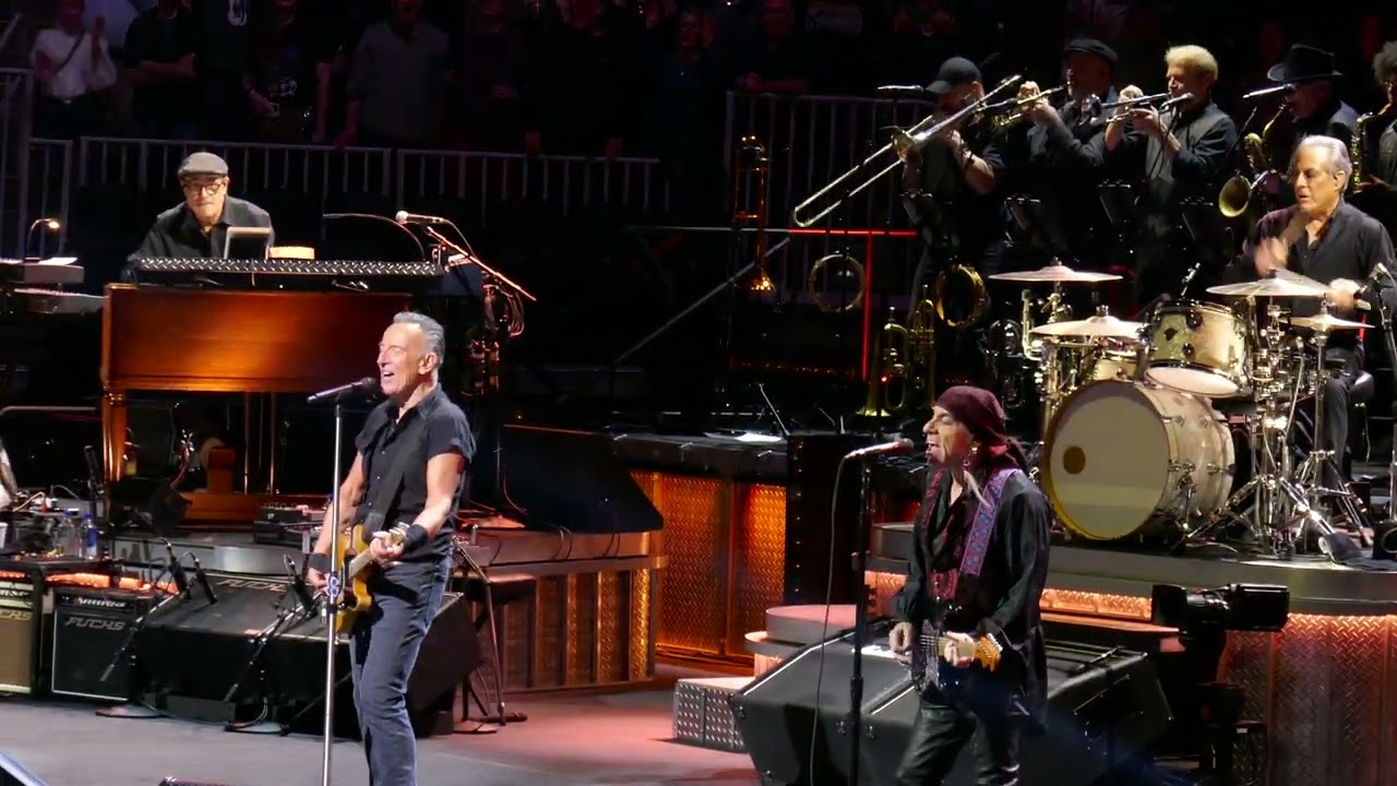 Bruce Springsteen  Dirty Water TD Garden Boston 20230320