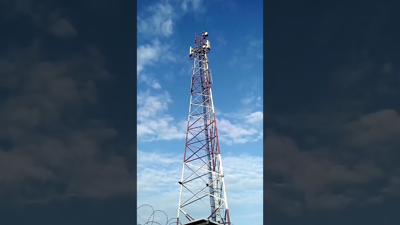 Deflected Telecommunication Mast
