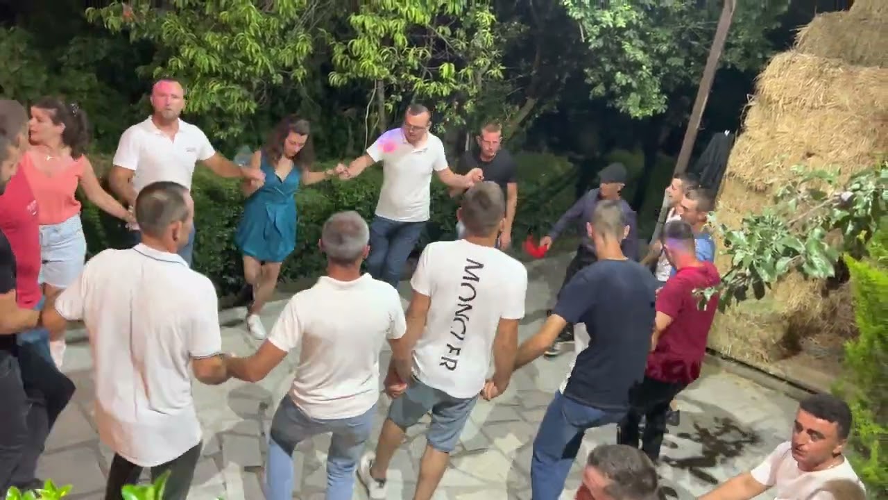 Dasmë Fshati Zvarisht 